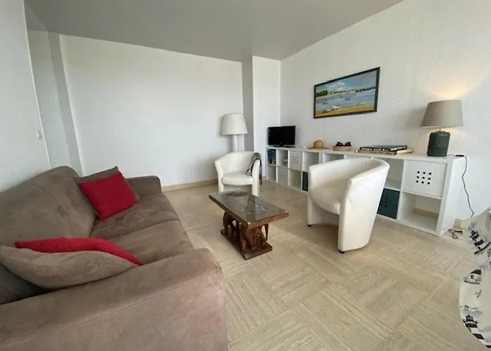 Moderne Avec Terrasse Et Garage A - Fr-1-494-65